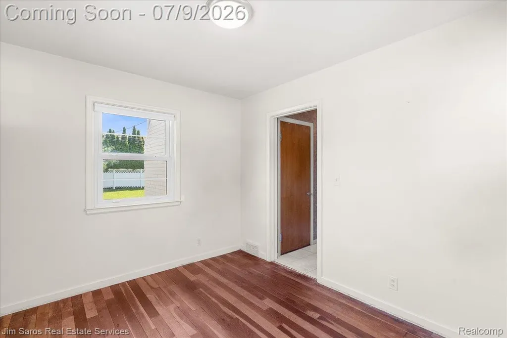 1010 Nottingham Road Grosse Pointe Park City MI 48230