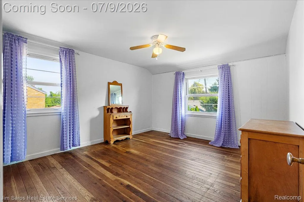 1010 Nottingham Road Grosse Pointe Park City MI 48230