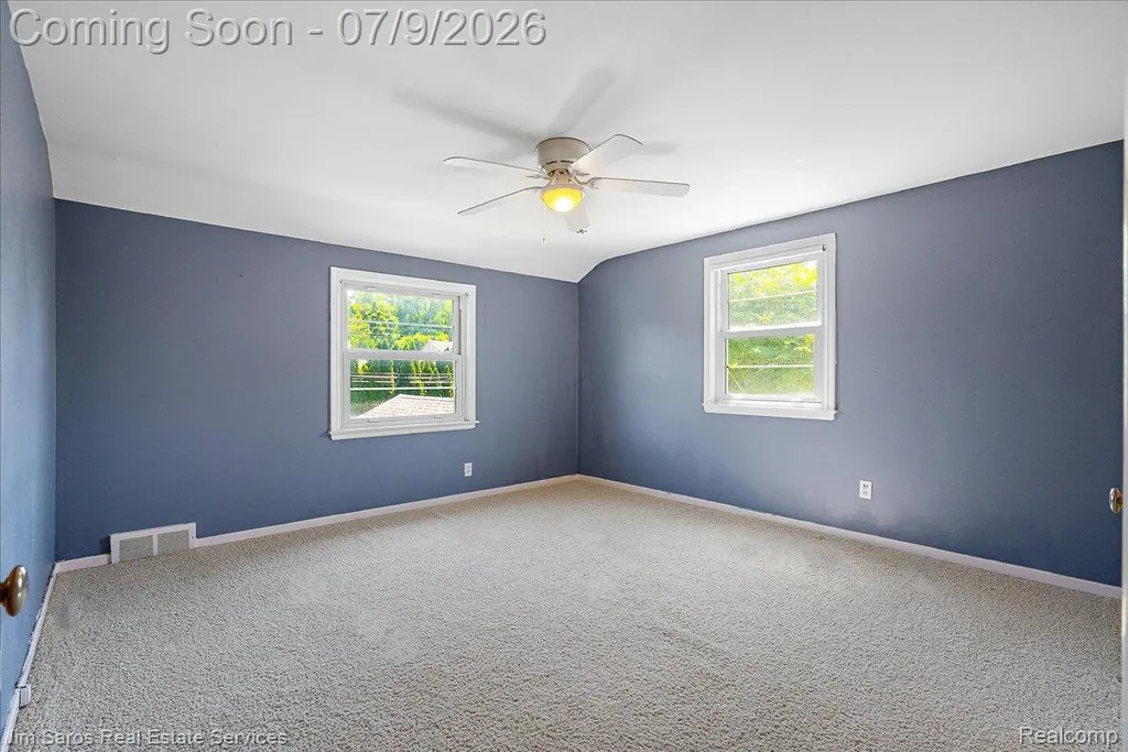 1010 Nottingham Road Grosse Pointe Park City MI 48230