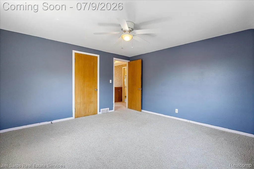 1010 Nottingham Road Grosse Pointe Park City MI 48230