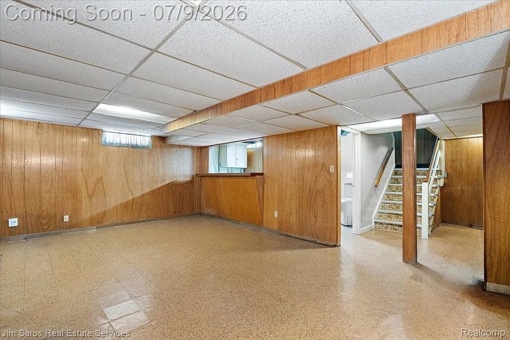 1010 Nottingham Road Grosse Pointe Park City MI 48230