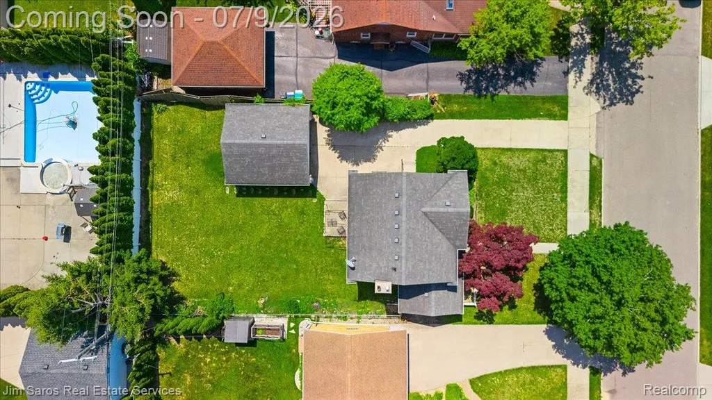 1010 Nottingham Road Grosse Pointe Park City MI 48230