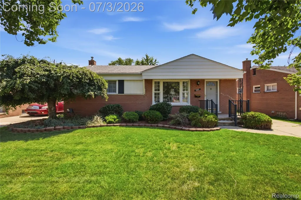 8516 Perrin Avenue Westland City MI 48185