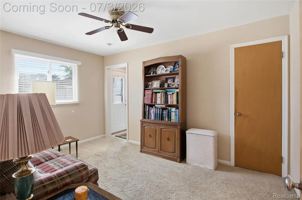 8516 Perrin Avenue Westland City MI 48185