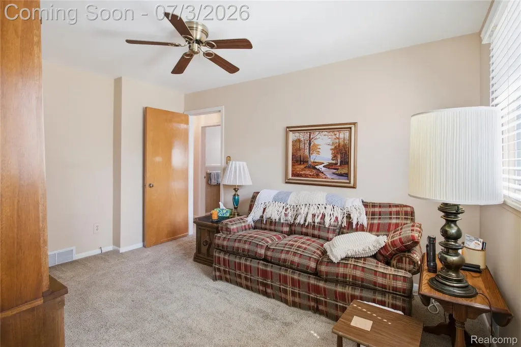 8516 Perrin Avenue Westland City MI 48185