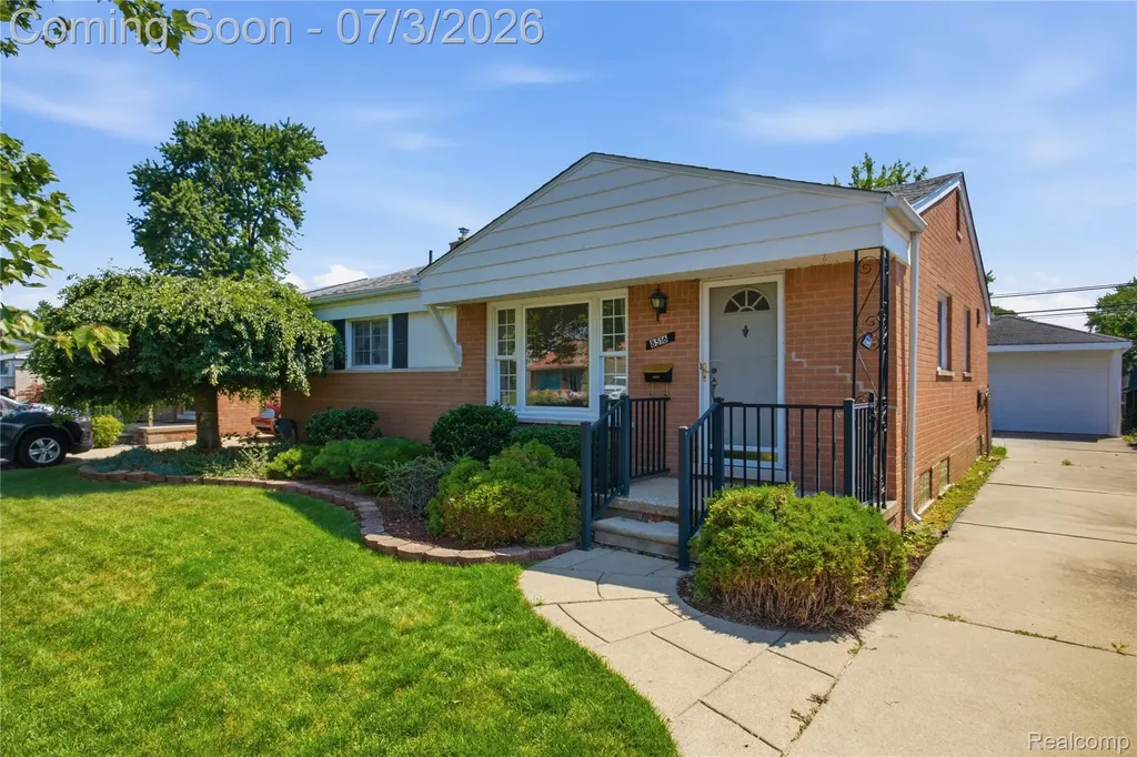 8516 Perrin Avenue Westland City MI 48185