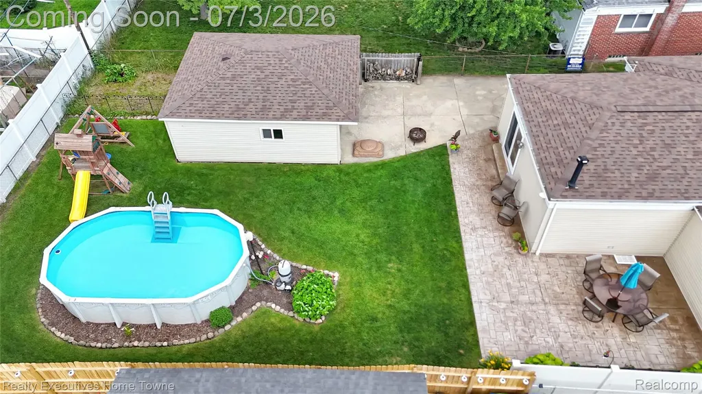 4721 Parent Avenue Warren City MI 48092