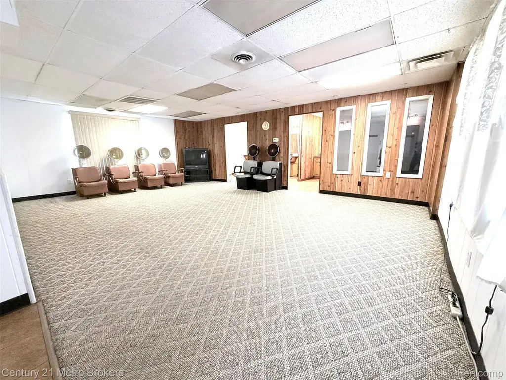 4126 W Fenton Road Flint Charter Township MI 48507