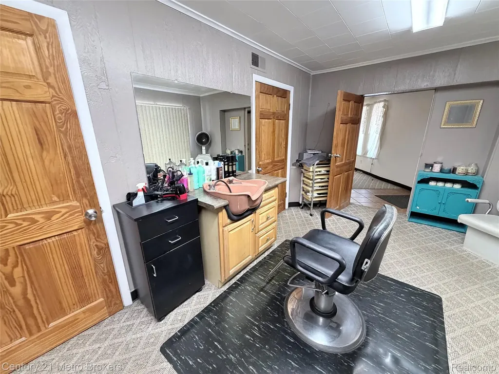 4126 W Fenton Road Flint Charter Township MI 48507