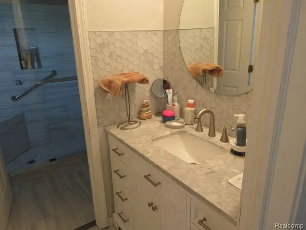 33882 Lipke Street Clinton Charter Township MI 48035