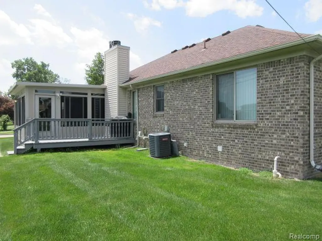 33882 Lipke Street Clinton Charter Township MI 48035