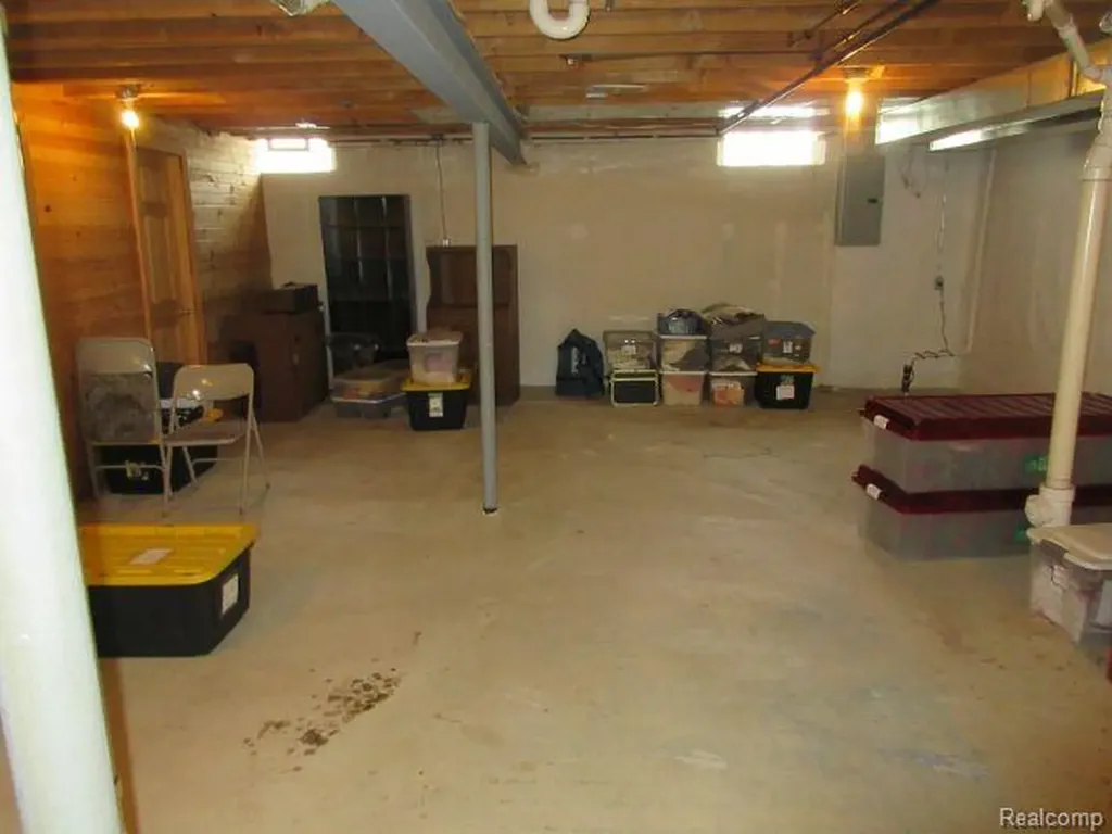 33882 Lipke Street Clinton Charter Township MI 48035