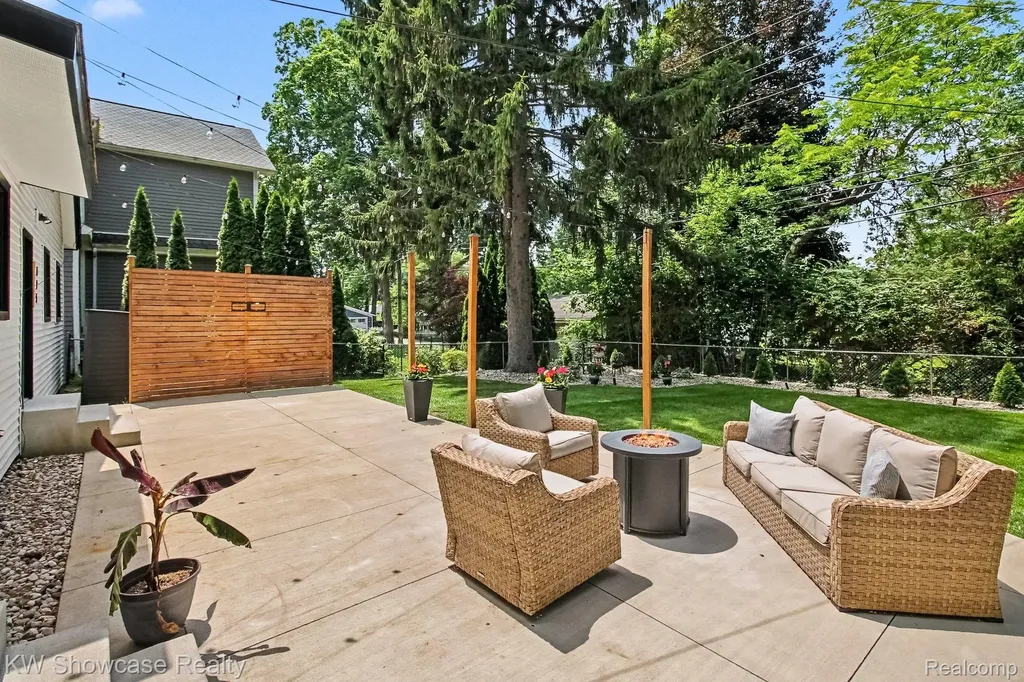 615 Hickory Street Milford Village MI 48381
