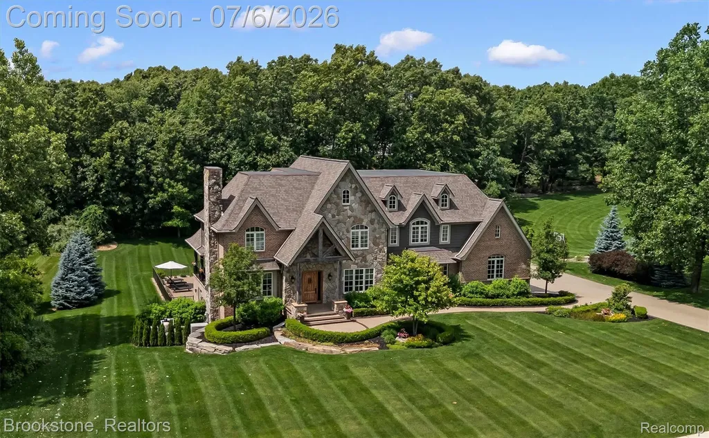 5458 Boulderwood Ridge Independence Charter Township MI 48348