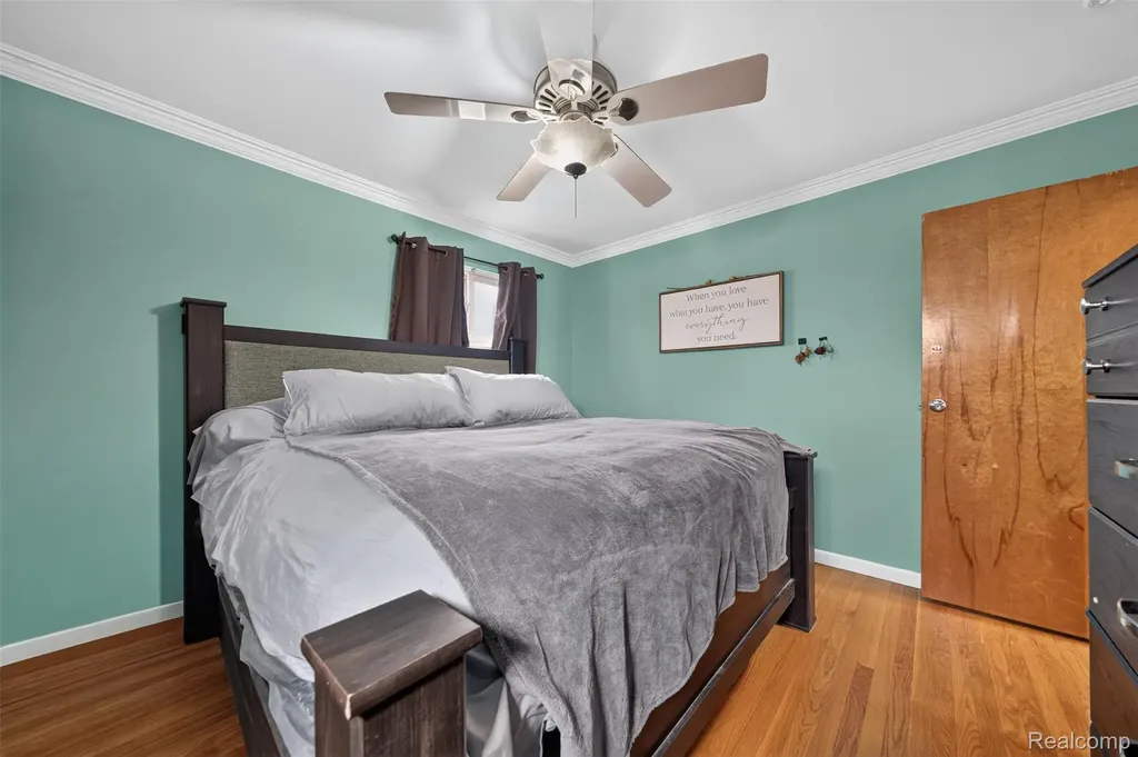 18181 Buckhannon Street Roseville City MI 48066