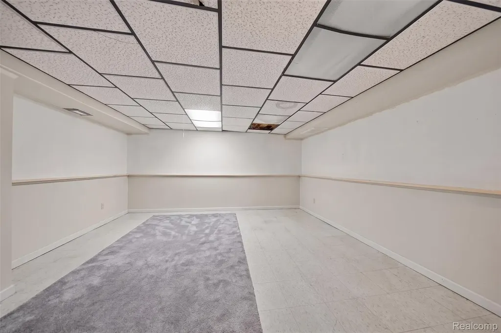 18181 Buckhannon Street Roseville City MI 48066