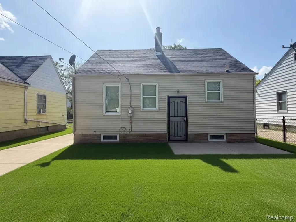 7746 Rosemont Avenue Detroit City MI 48228