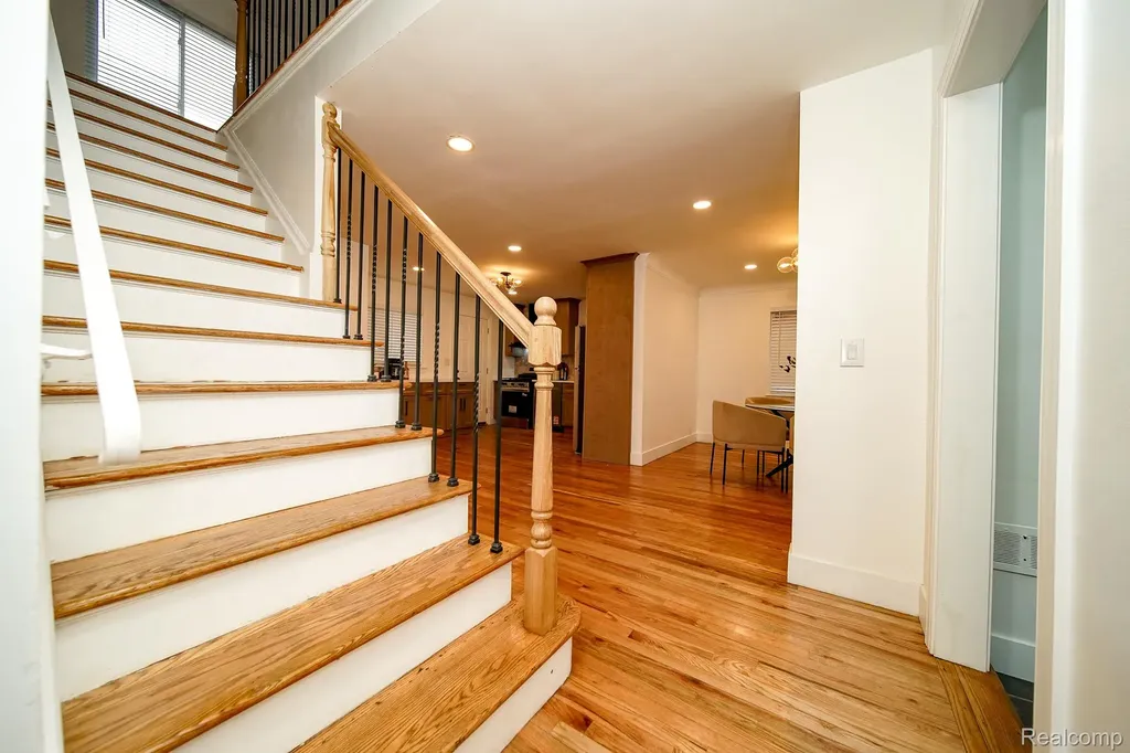 17116 Wildemere Street Detroit City MI 48221