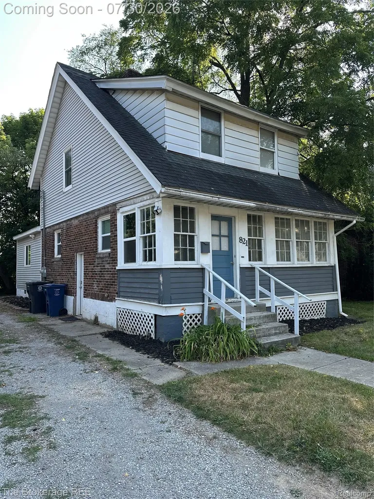 821 N Chevrolet Avenue Flint City MI 48504