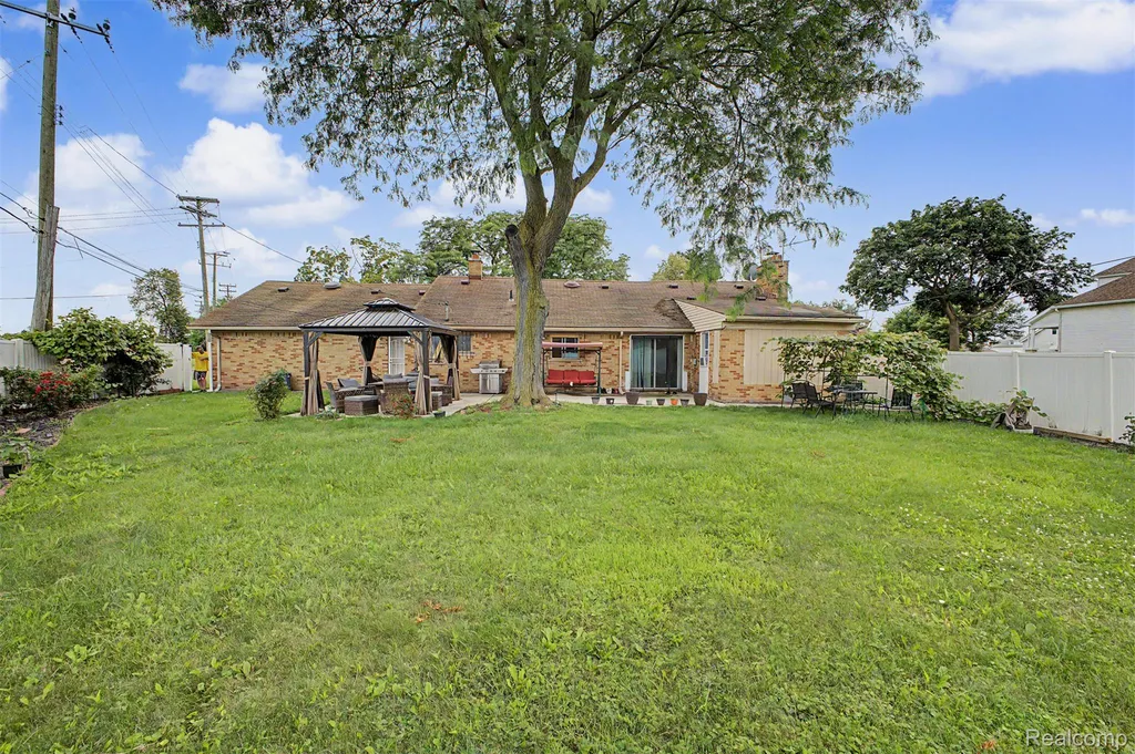 8650 Whitlock Avenue Dearborn City MI 48126