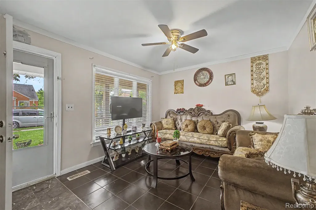 8650 Whitlock Avenue Dearborn City MI 48126