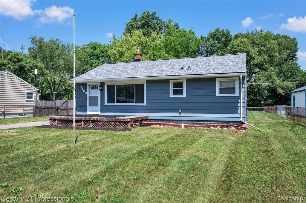 7168 Wedworth Street Waterford Charter Township MI 48327