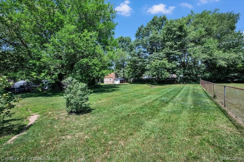 7168 Wedworth Street Waterford Charter Township MI 48327