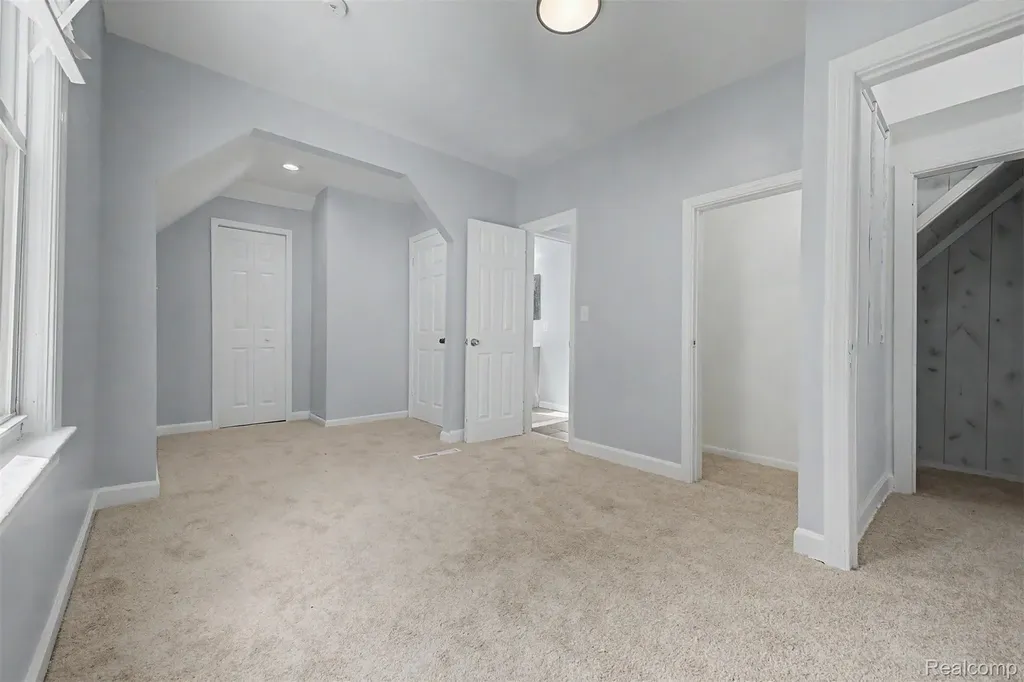 1656 S Karle Avenue Westland City MI 48186