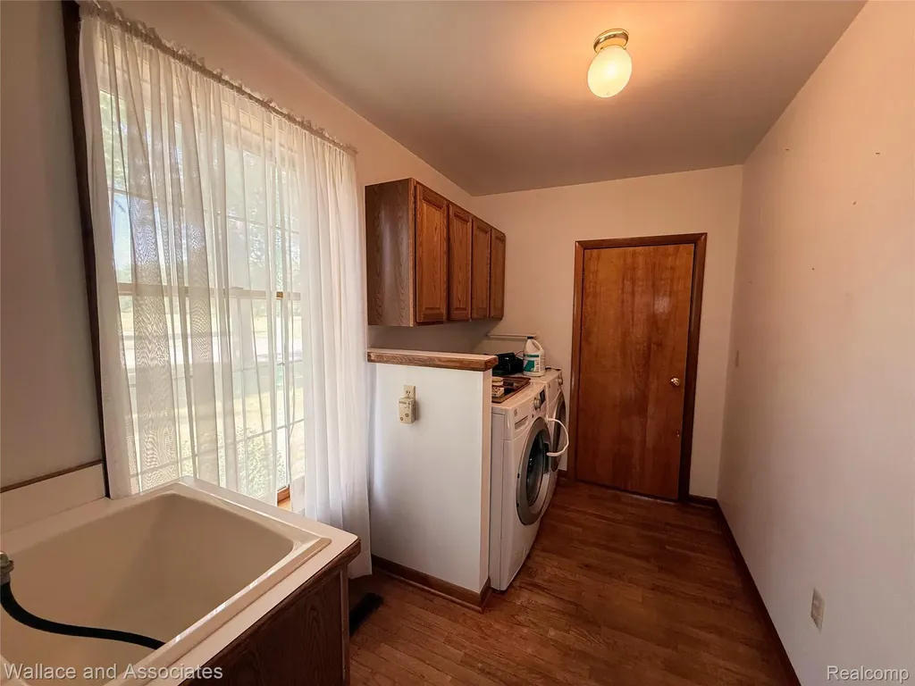 131 W Sanborn Avenue Croswell City MI 48422