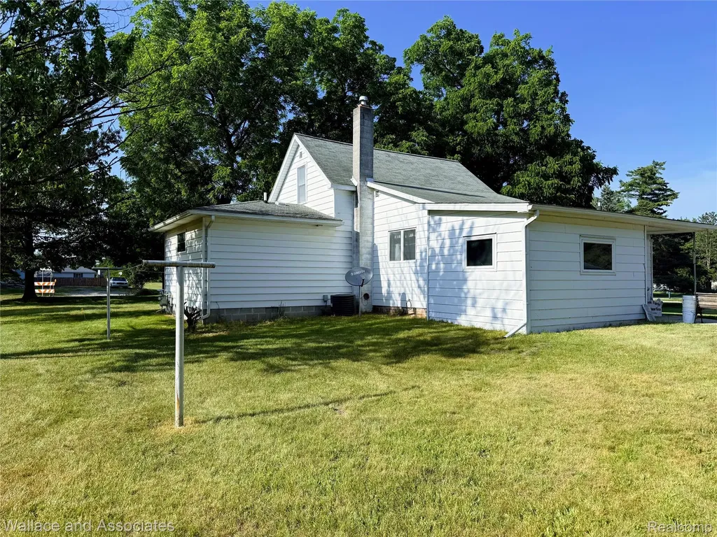131 W Sanborn Avenue Croswell City MI 48422