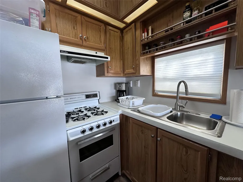2221 Grass Lake Avenue Freeman Township MI 48632