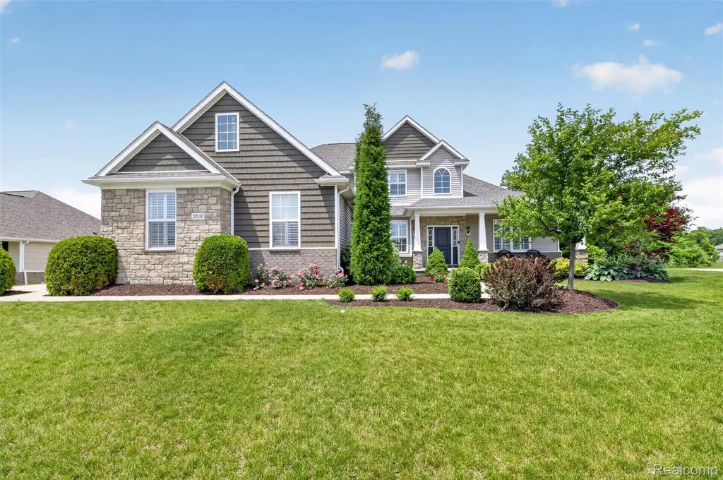 2531 Walnut View Drive Hartland Township MI 48855