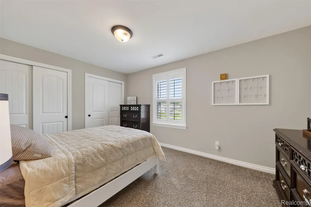 2531 Walnut View Drive Hartland Township MI 48855