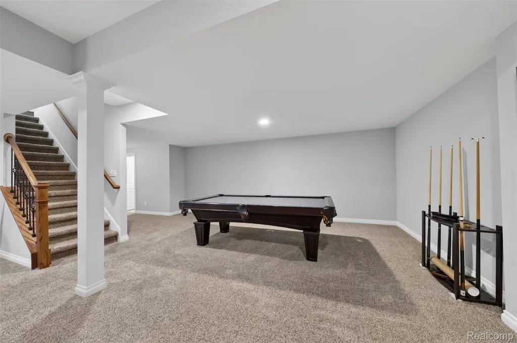 2531 Walnut View Drive Hartland Township MI 48855