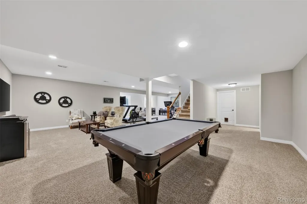 2531 Walnut View Drive Hartland Township MI 48855