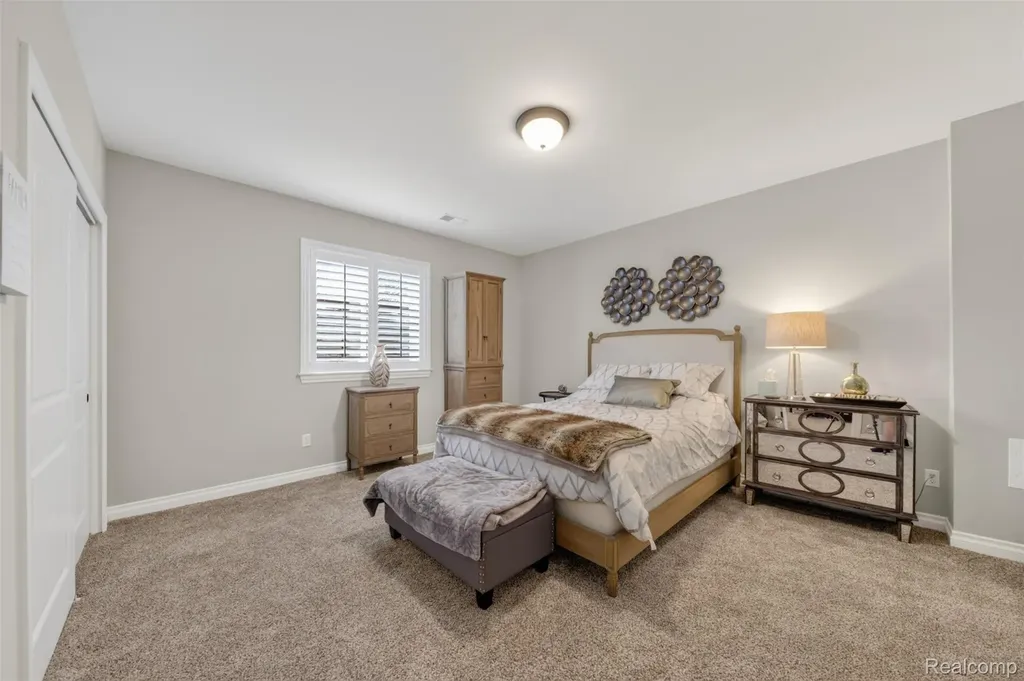 2531 Walnut View Drive Hartland Township MI 48855