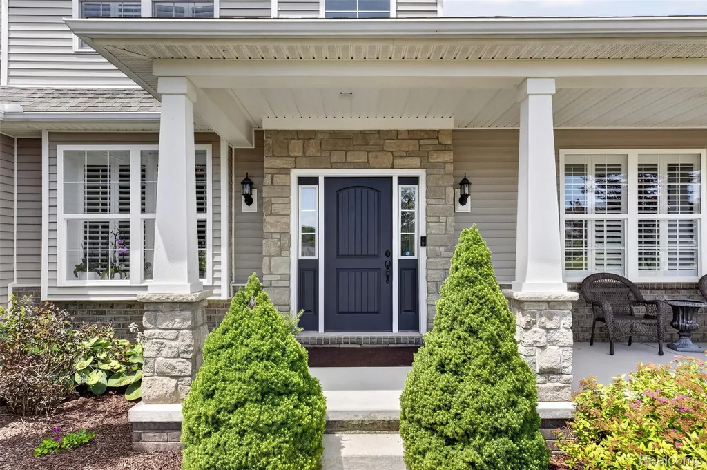 2531 Walnut View Drive Hartland Township MI 48855