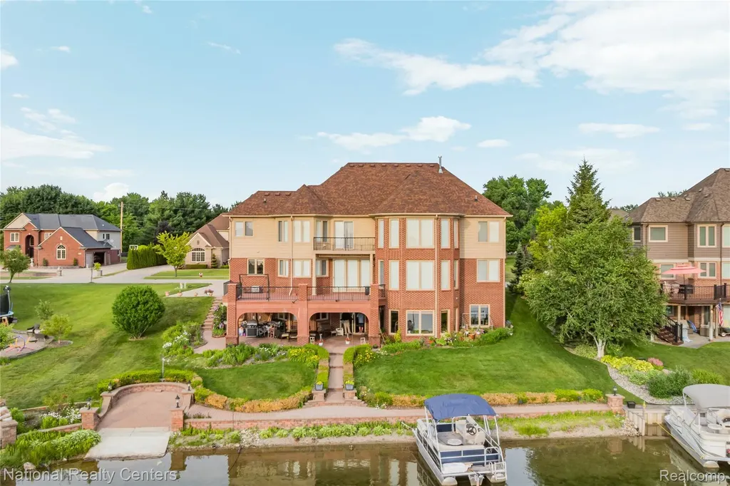 51577 Merry Lane Shelby Charter Township MI 48316