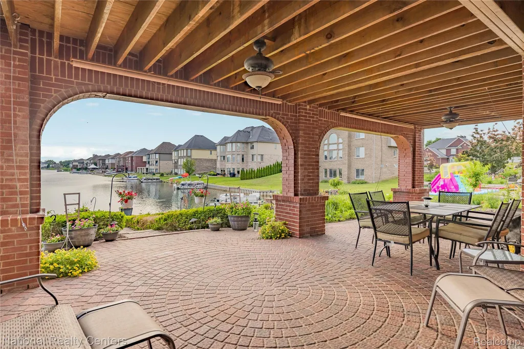 51577 Merry Lane Shelby Charter Township MI 48316