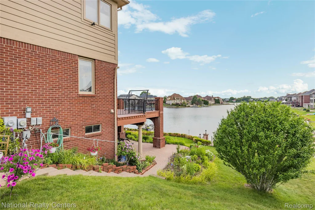 51577 Merry Lane Shelby Charter Township MI 48316