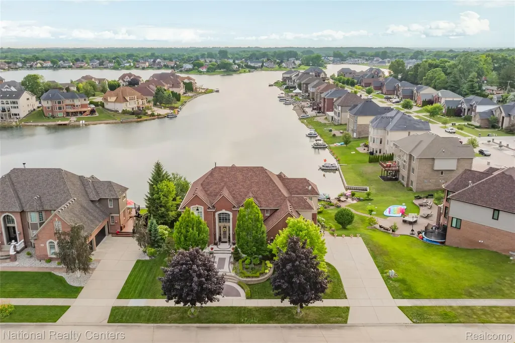 51577 Merry Lane Shelby Charter Township MI 48316