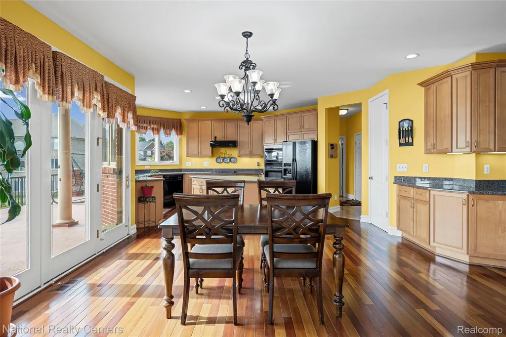51577 Merry Lane Shelby Charter Township MI 48316