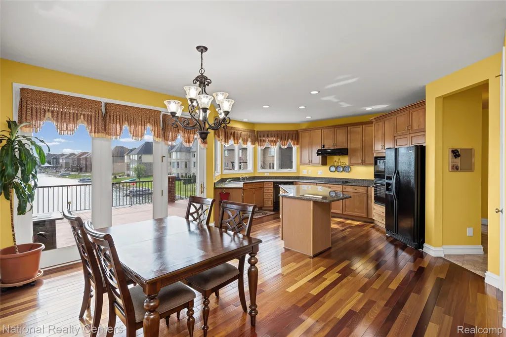 51577 Merry Lane Shelby Charter Township MI 48316