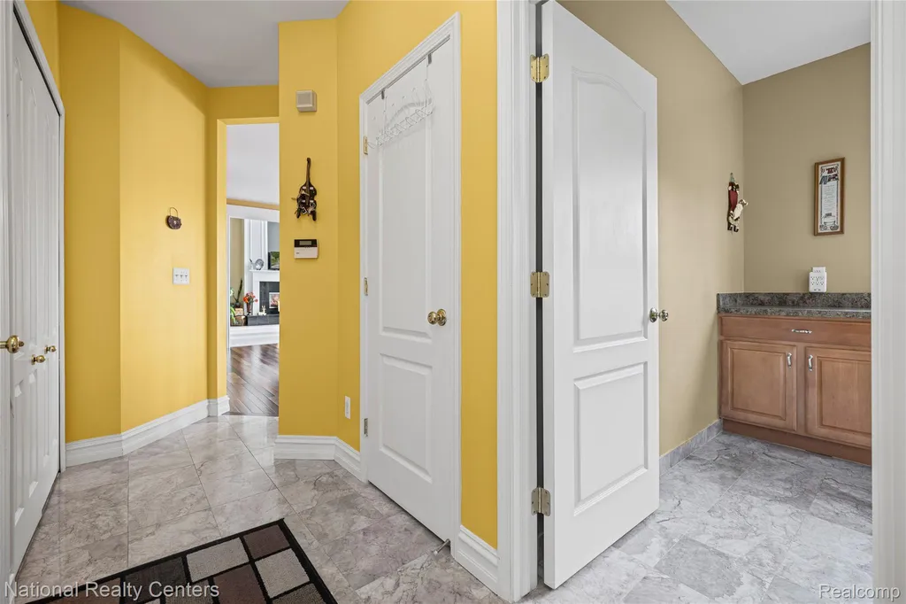 51577 Merry Lane Shelby Charter Township MI 48316