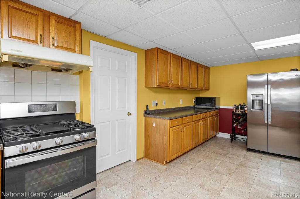 51577 Merry Lane Shelby Charter Township MI 48316