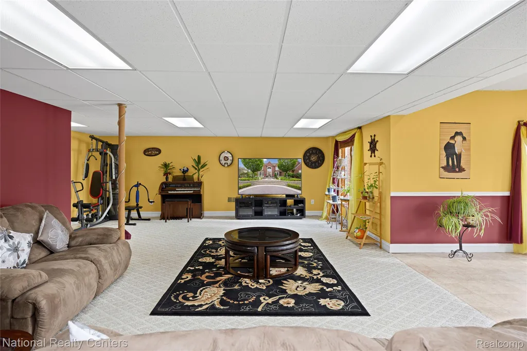 51577 Merry Lane Shelby Charter Township MI 48316