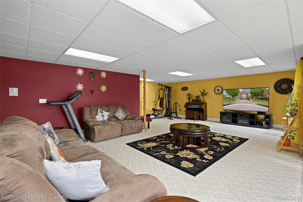 51577 Merry Lane Shelby Charter Township MI 48316