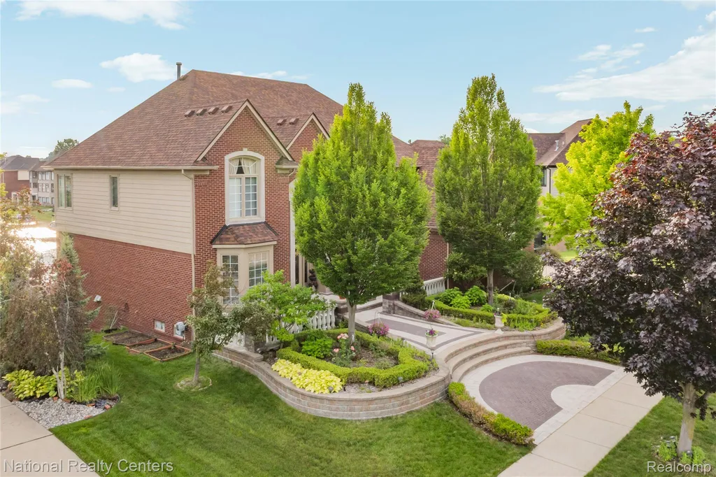 51577 Merry Lane Shelby Charter Township MI 48316