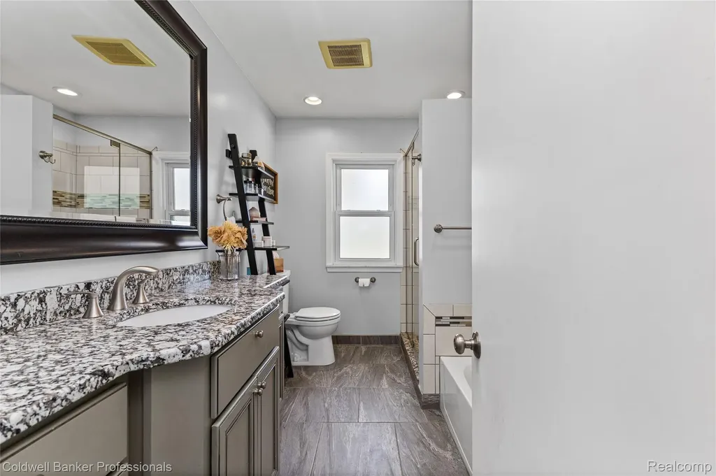 20913 Bon Brae Street St. Clair Shores City MI 48081