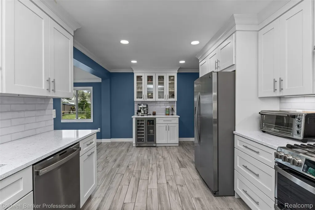 20913 Bon Brae Street St. Clair Shores City MI 48081
